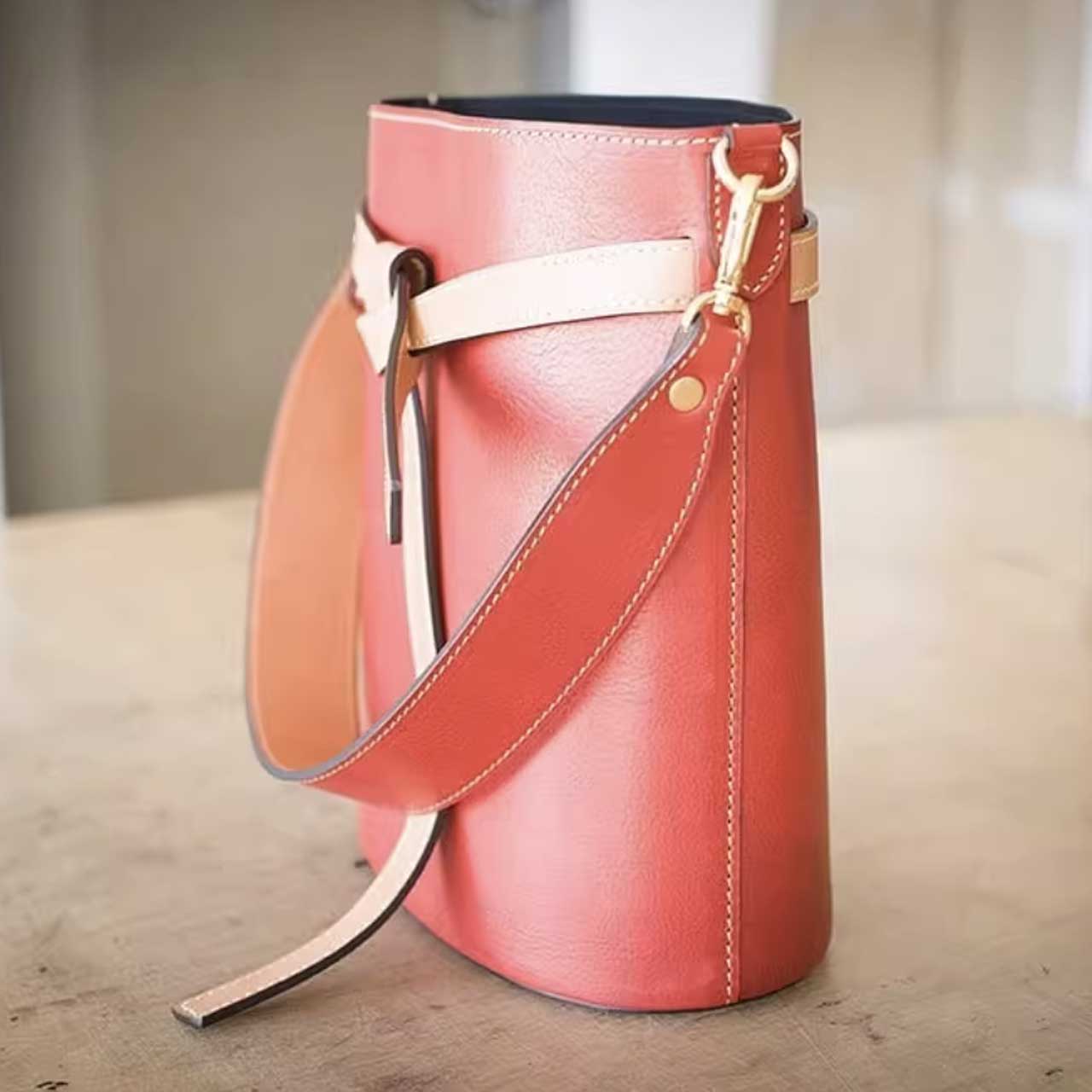 نمط حقيبة خياطة جلدية: حقيبة برباط (نمط PDF DIY) DWIPDFZSZ28