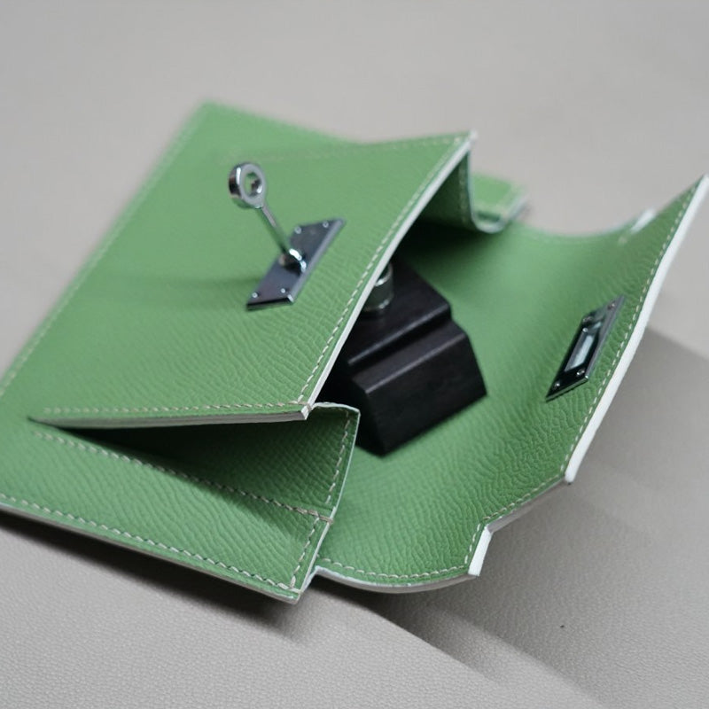 ملحقات الحقيبة الجلدية: لحامل البطاقة المستوحى من كيلي DWIPDFZS136