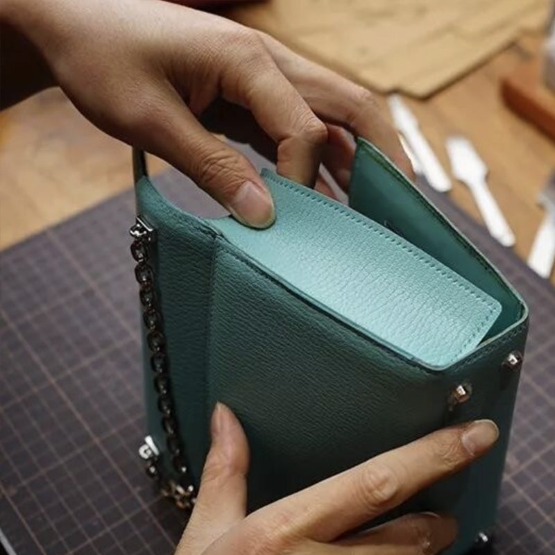 نمط حقيبة خياطة جلدية: حقيبة مستوحاة من فيرو (نمط PDF DIY) DWIPDFZS070