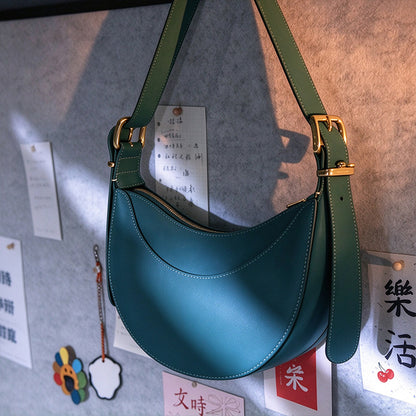 Leather Sewing Bag Pattern: Moon Shaped Underarm Bag  (DIY PDF Pattern) DWIPDFZSZ10